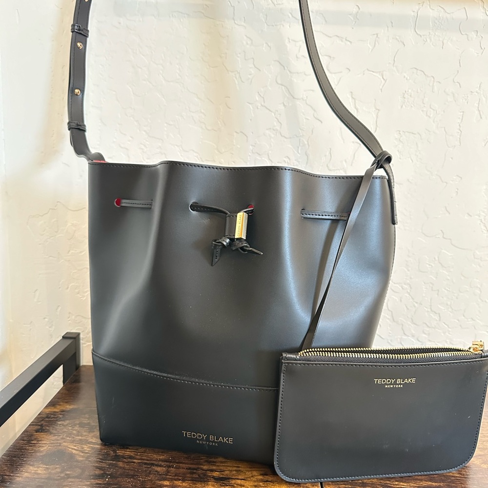 Teddy Blake bucket bag